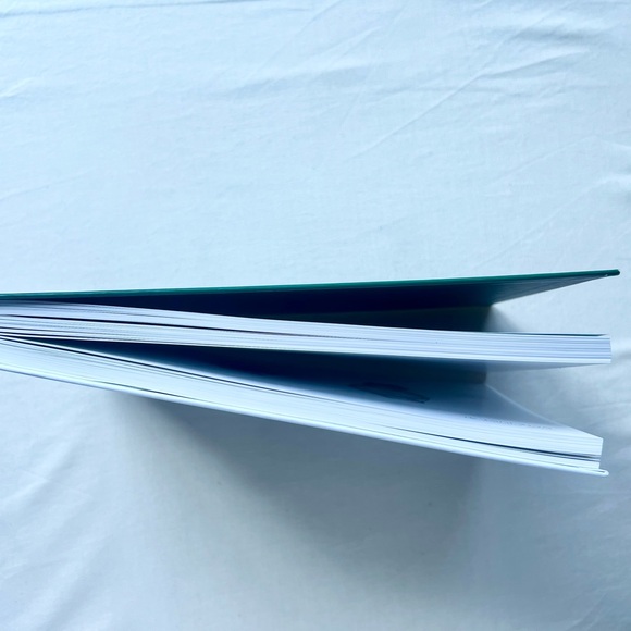 Rolex Catalog Year 2022-2023 Official Hardback Reference Book Daytona USA - Picture 12 of 15